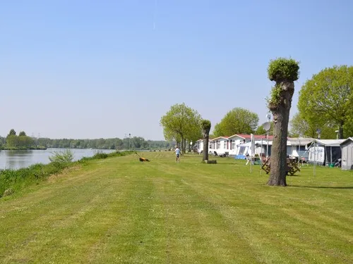 Resort Marina Oolderhuuske 4