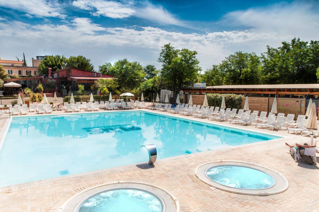 hu Roma Camping in Town 5