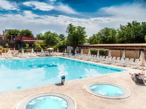 hu Roma Camping in Town 4