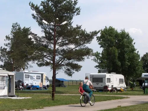 Romantik Camping és Panzió 7