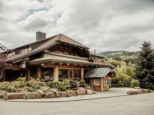 Schwarzwälder Hof 7