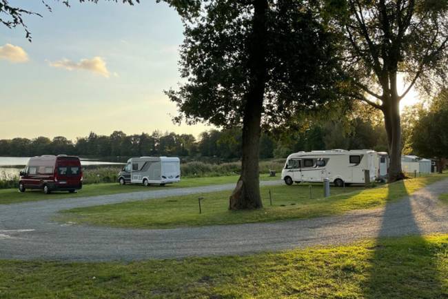Wohnmobilplätze am See