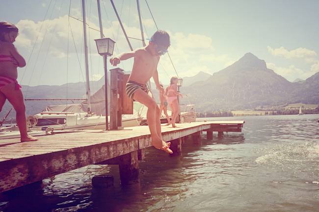 Badespass am Wolfgangsee - auch mit flach abfallendem Strand - ideal für Kinder!