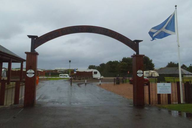 South Links Caravan Park image 0
