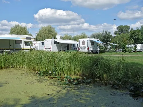 Spreewald Caravan- und Wohnmobilpark  Dammstrasse 6