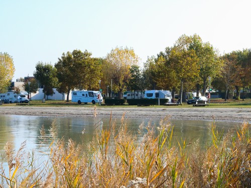 Strandcamping Podersdorf am See image 2