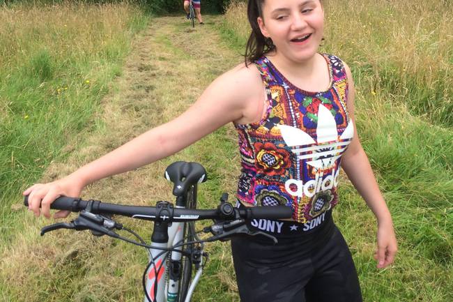 Bike hire available at Thamesview Camping 🏕