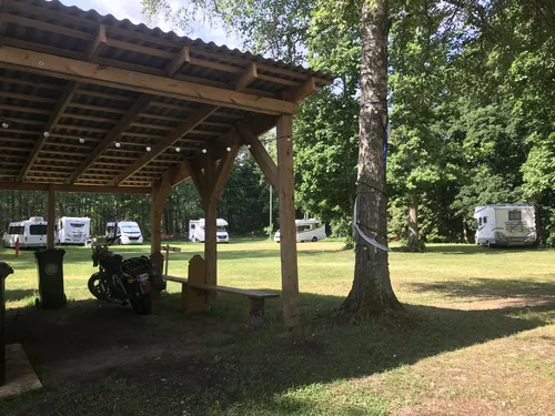 UKI Camping & Caravan Park – Guesthouse, Chalets and Tent Camping 3