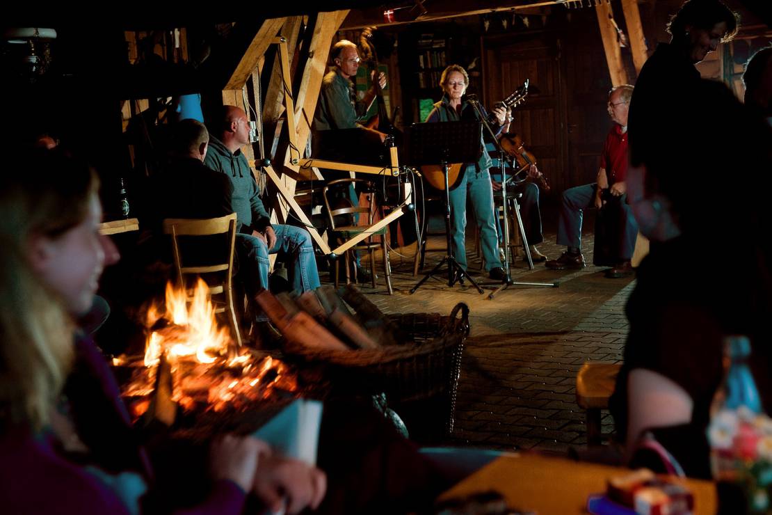 How far from the lake is Vammen Camping?