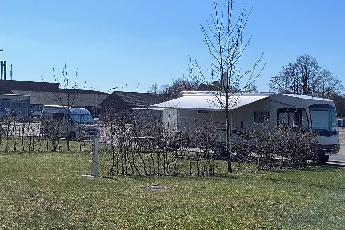 Wohnmobil Parkplatz im Hammerstein Park Wesendorf 4