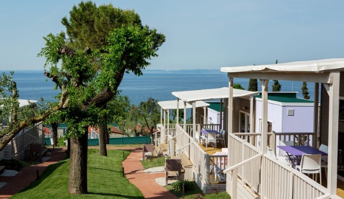 Camping mit Mobilheim, Mobilheim, Mobilheime beim Camping "La Rocca Camping Village" in Venetien, Italien