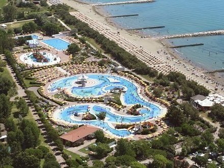 k-aeree-panoramica-parco-piscine-thumb.jpg